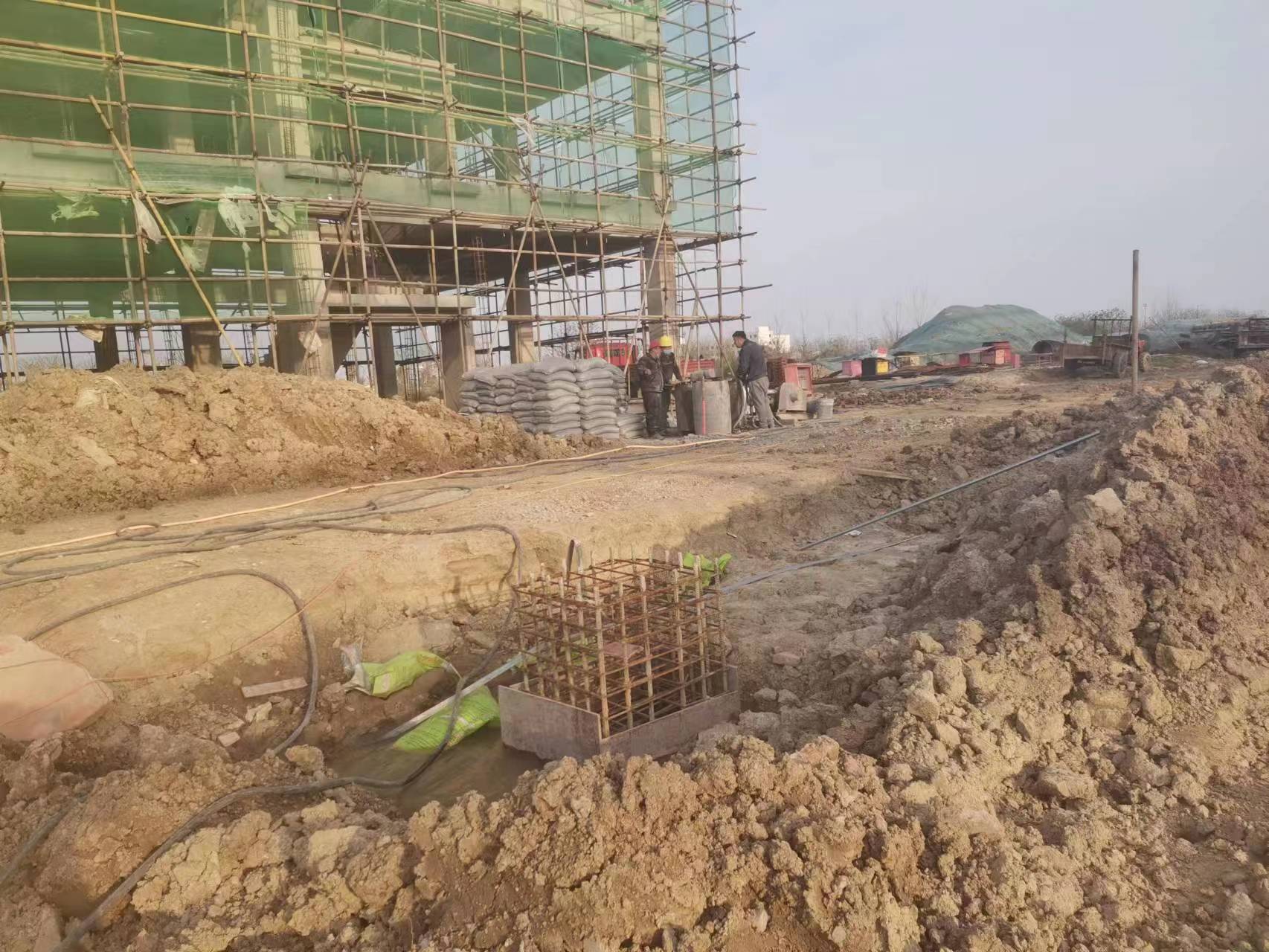 铅山当桥梁出现裂缝的时候应该及时加固修补